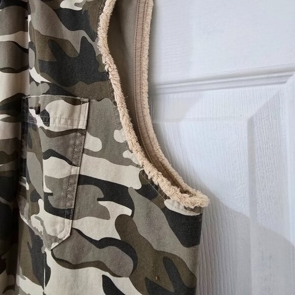 C.E. Schmidt Workwear Camo Fray Edge Sleeveless Button Up Shirt Vest Green Sz XL - Picture 4 of 9